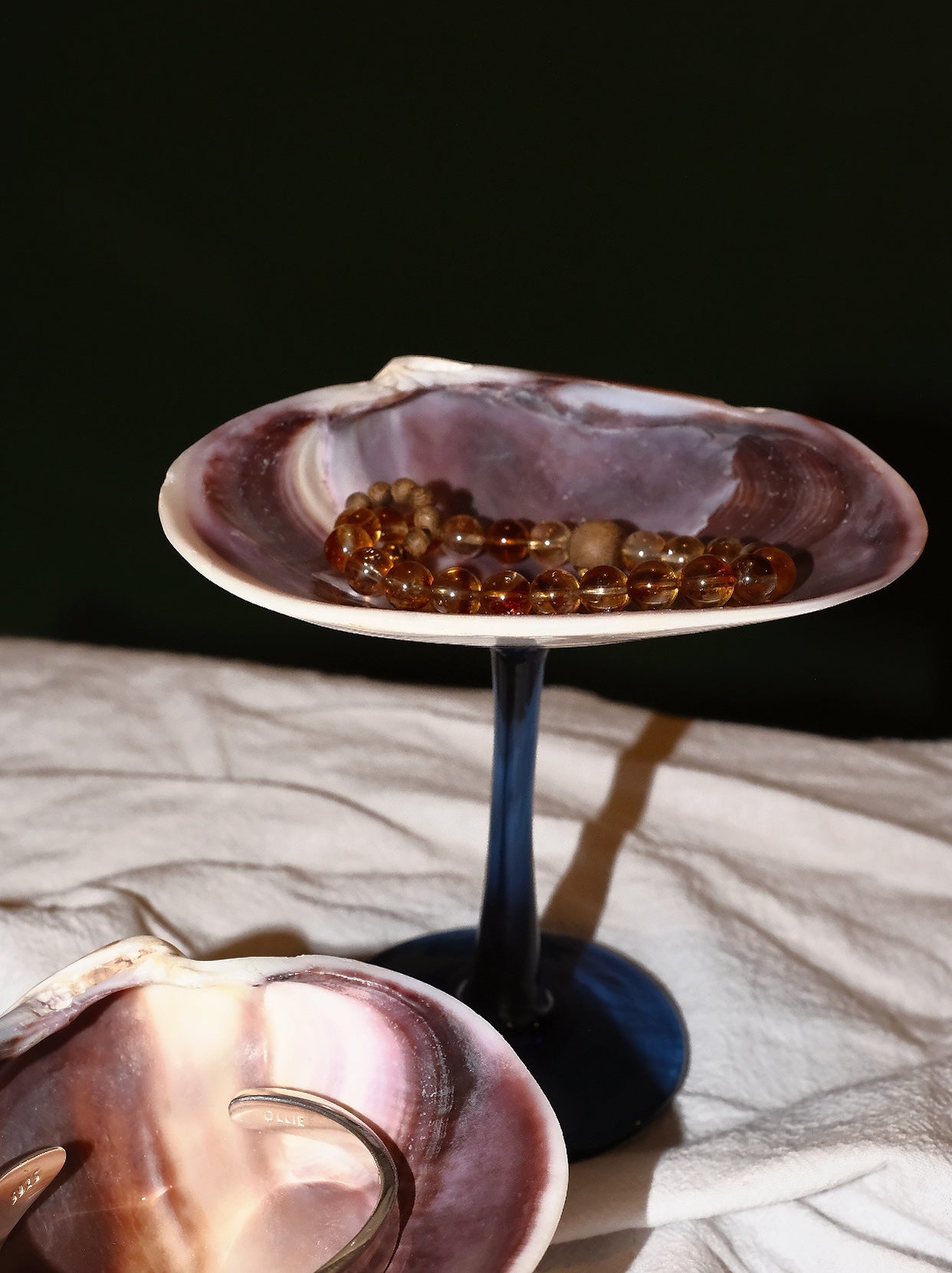 Creative, Retro and Niche Natural Purple Clam Shell Jewelry Tray, Sauce Dish, Dessert Plate, Fruit Plate